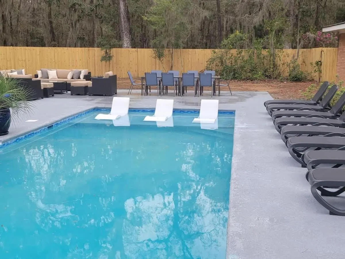 Spacious Retreat With Pool - 15 Min To Downtown Savannah United States
